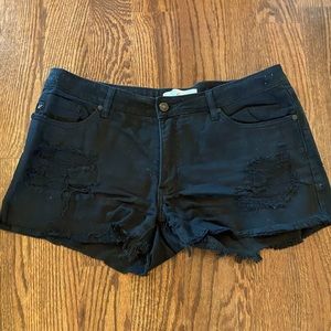 KanCan distressed black shorts, size Large